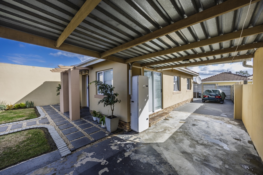 3 Bedroom Property for Sale in Amalinda Eastern Cape